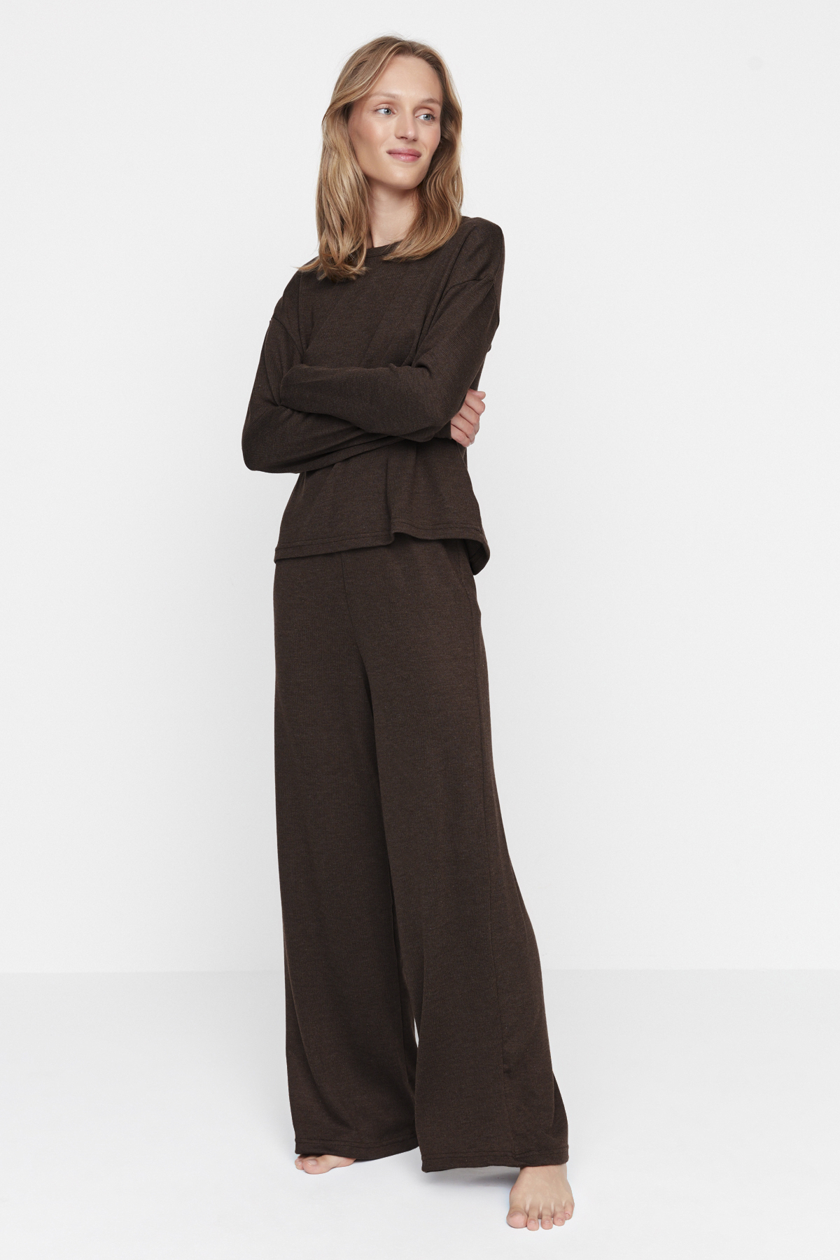 Trendyol Collection Komplet piżamowy z dzianiny Corded Brown - Thmaw21Pt0684