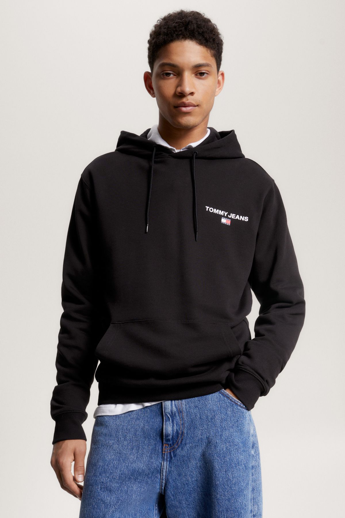 Tommy Jeans Sweatshirt Black Regular fit Trendyol