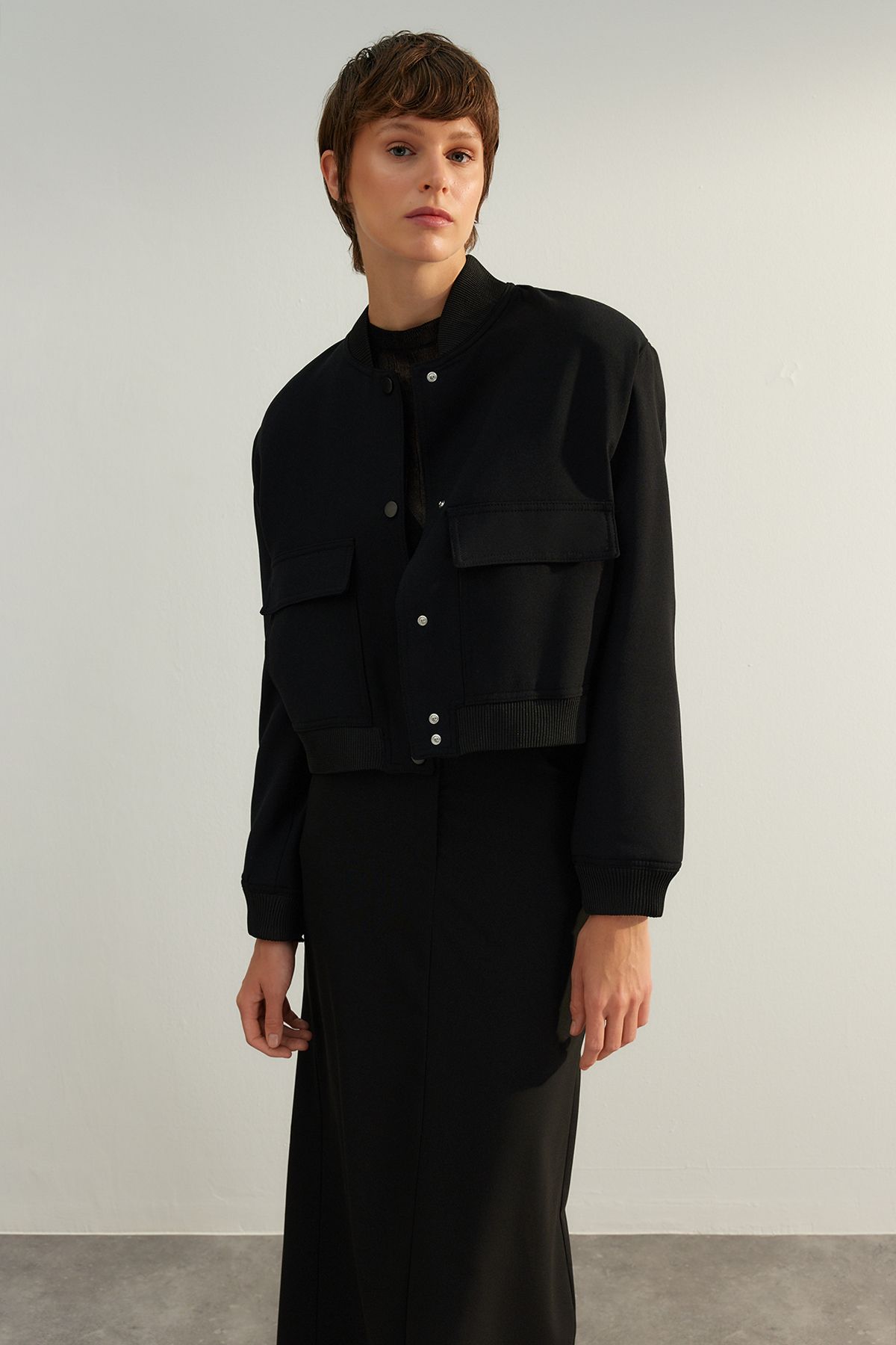 Kolekcia Trendyol-Čierna prémiová bunda Bomber Crop Woven Jacket Twoaw24Ce00047 10