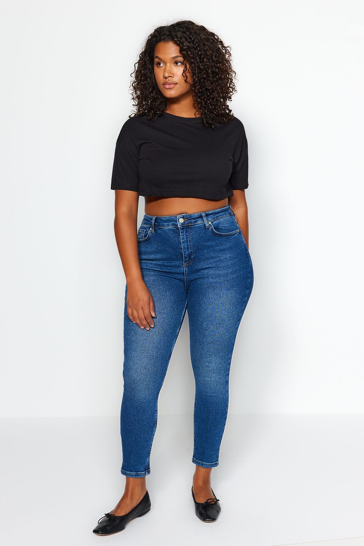 Trendyol Curve-Marineblaue, dehnbare Skinny-Jeans mit hoher Taille TBBAW24CJ00048 3