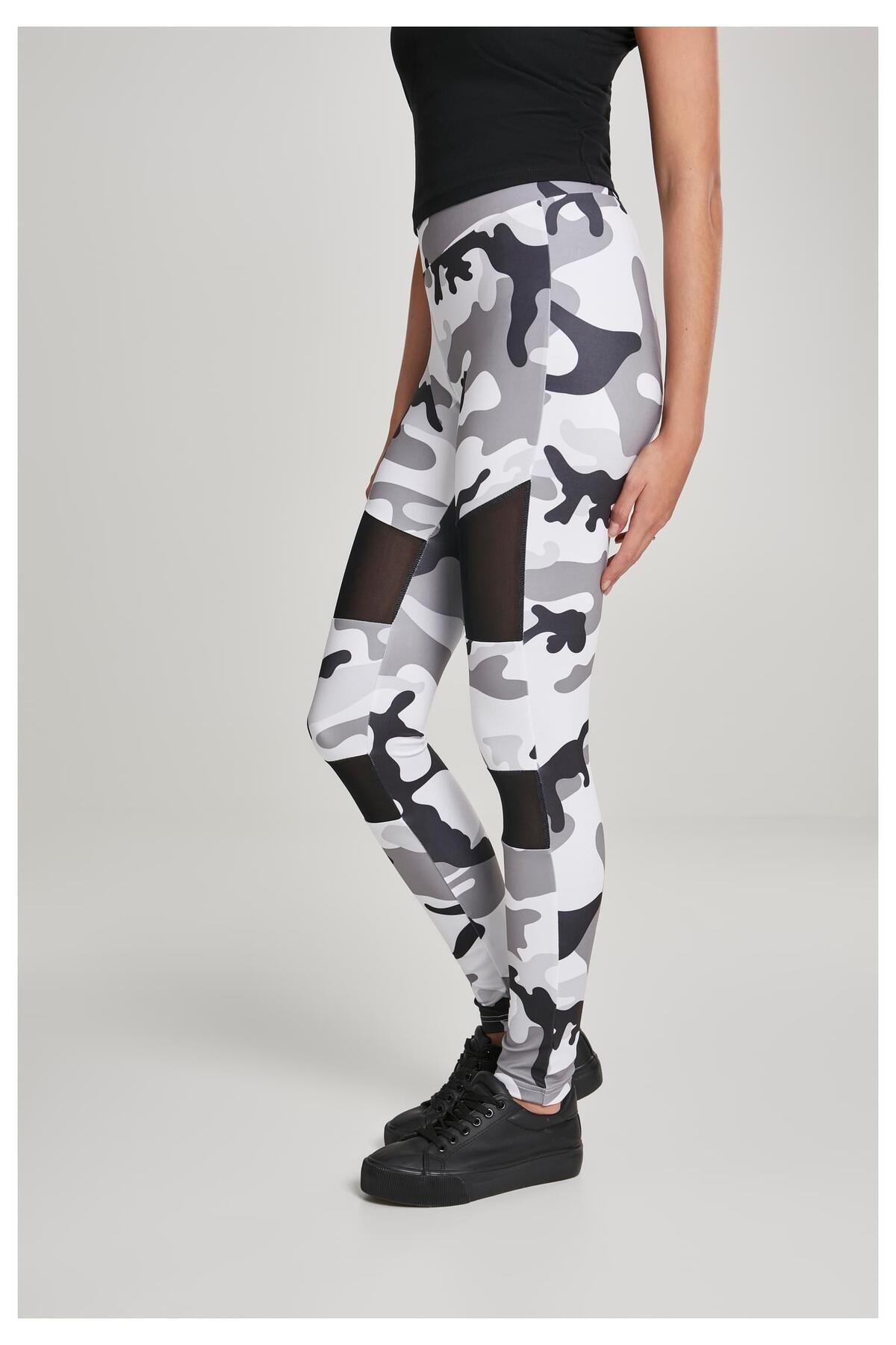 Urban Classics-Damen Ladies Camo Tech Mesh Leggings 2