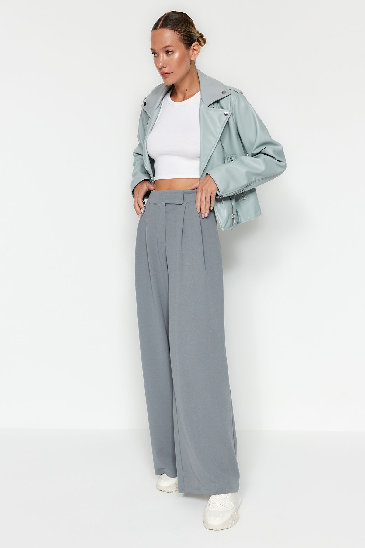 Trendyol Collection-Graue Plissee-Strickhose mit hoher Taille und Klettverschluss - Wide Fit TWOAW24PL00177 3