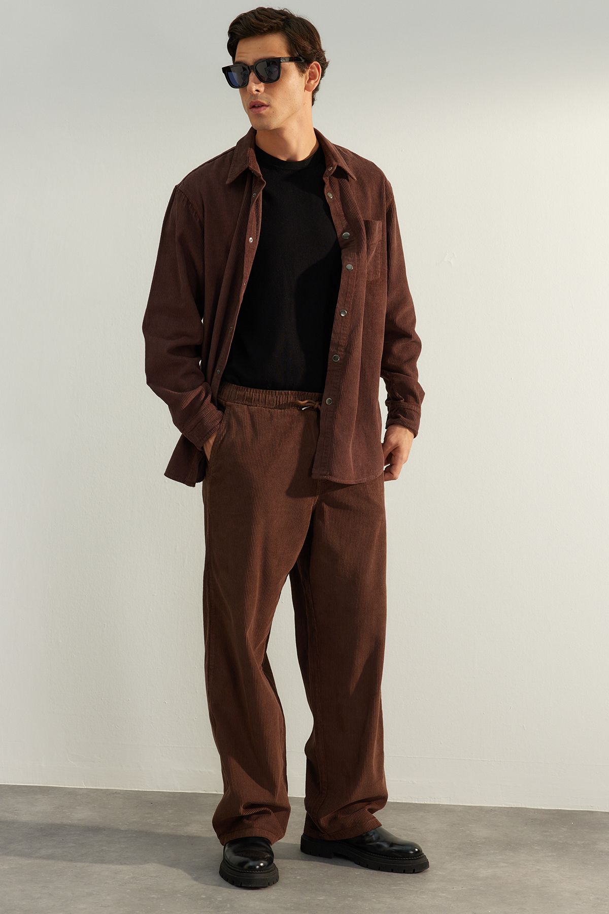 Trendyol Collection-Brown Limited Edition 100% Cotton Velvet Wide Leg Pants - Tmnaw24Pl00009 3
