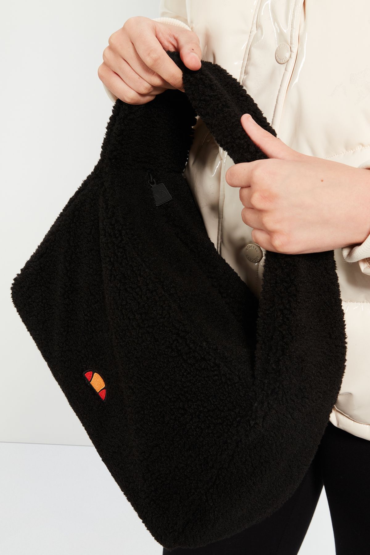 Sling bag sales ellesse