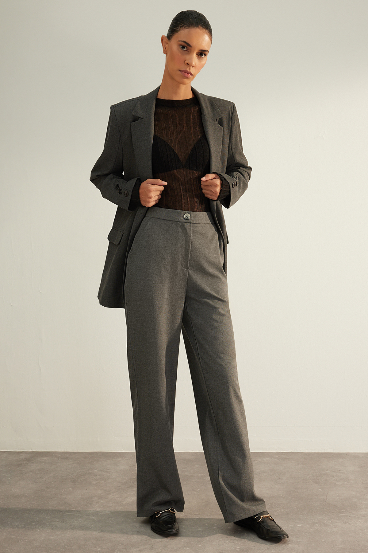 Trendyolmilla  Antrasit Premium Kalite Wide Leg/Geniş Paça Dokuma Kumaş Pantolon TWOAW24PL00227 - Görsel 2