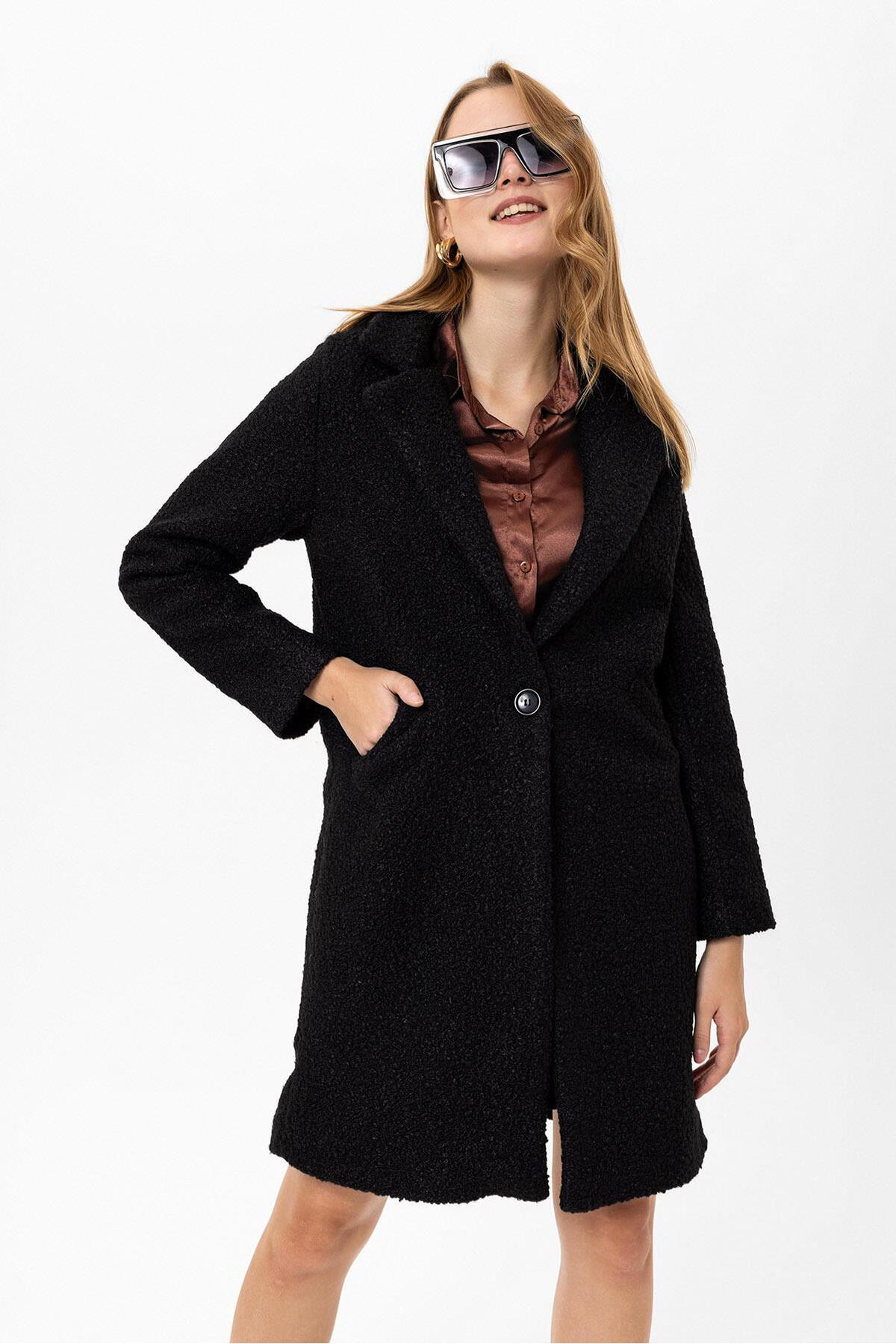 Women's Single Button Closed Boucle Coat