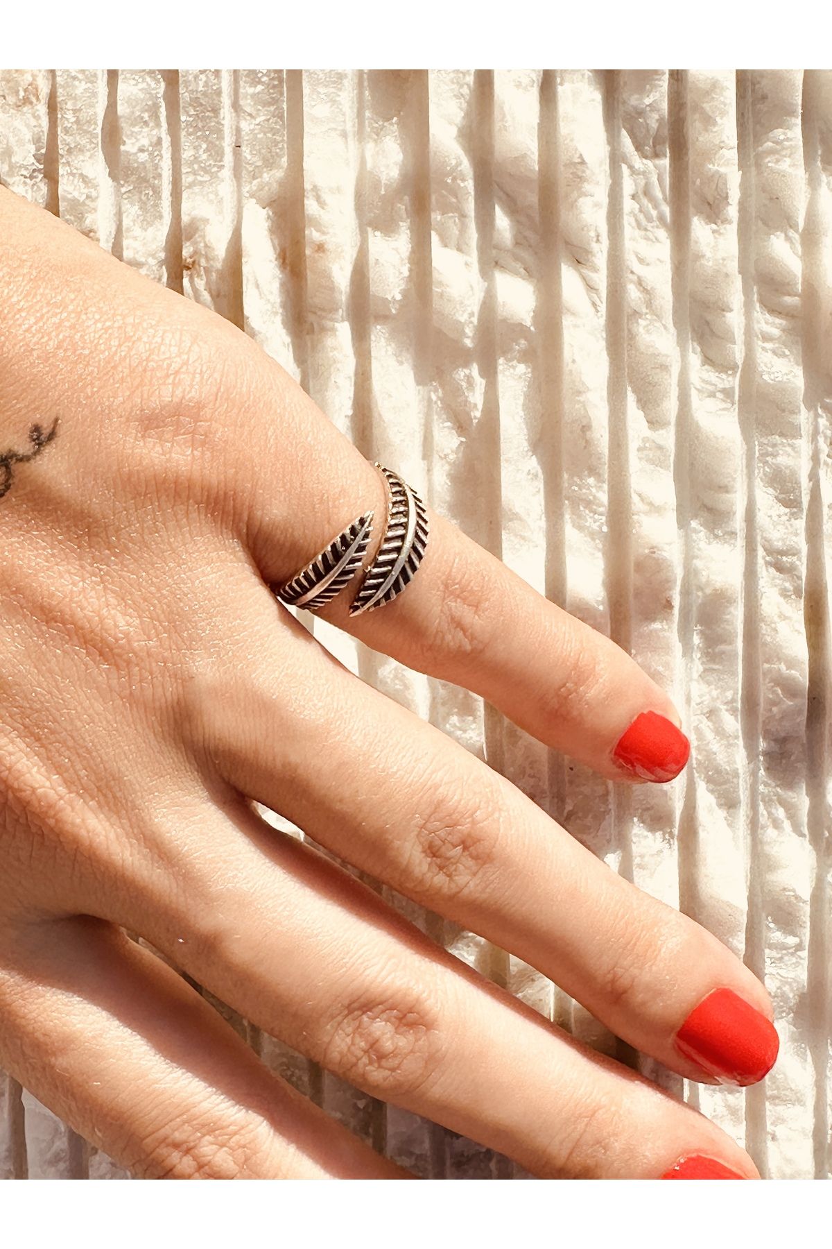 Adjustable leaf hot sale ring