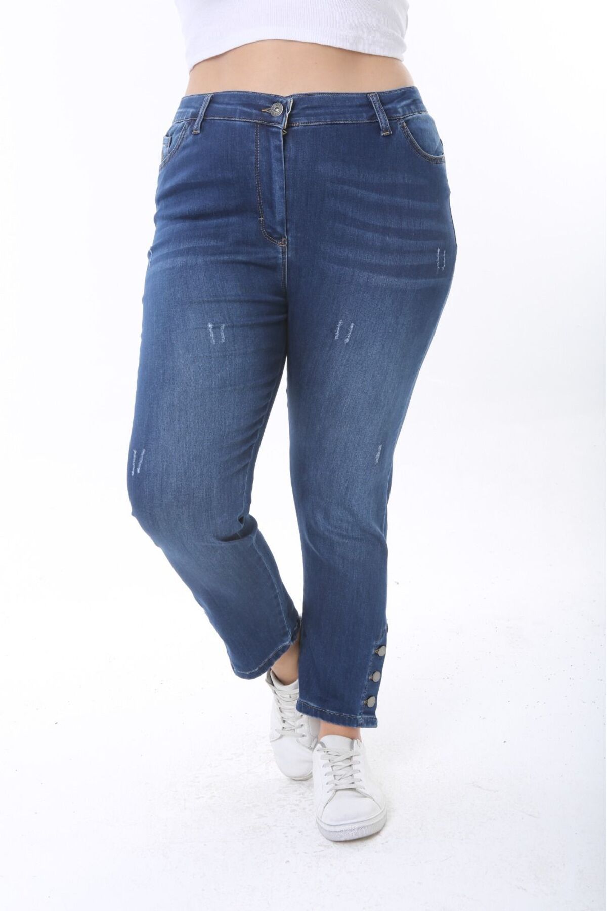Era Lisa-LYCRA ANKLE LENGTH PLUS SIZE JEANS WITH FRONT LASER BUTTONS 2