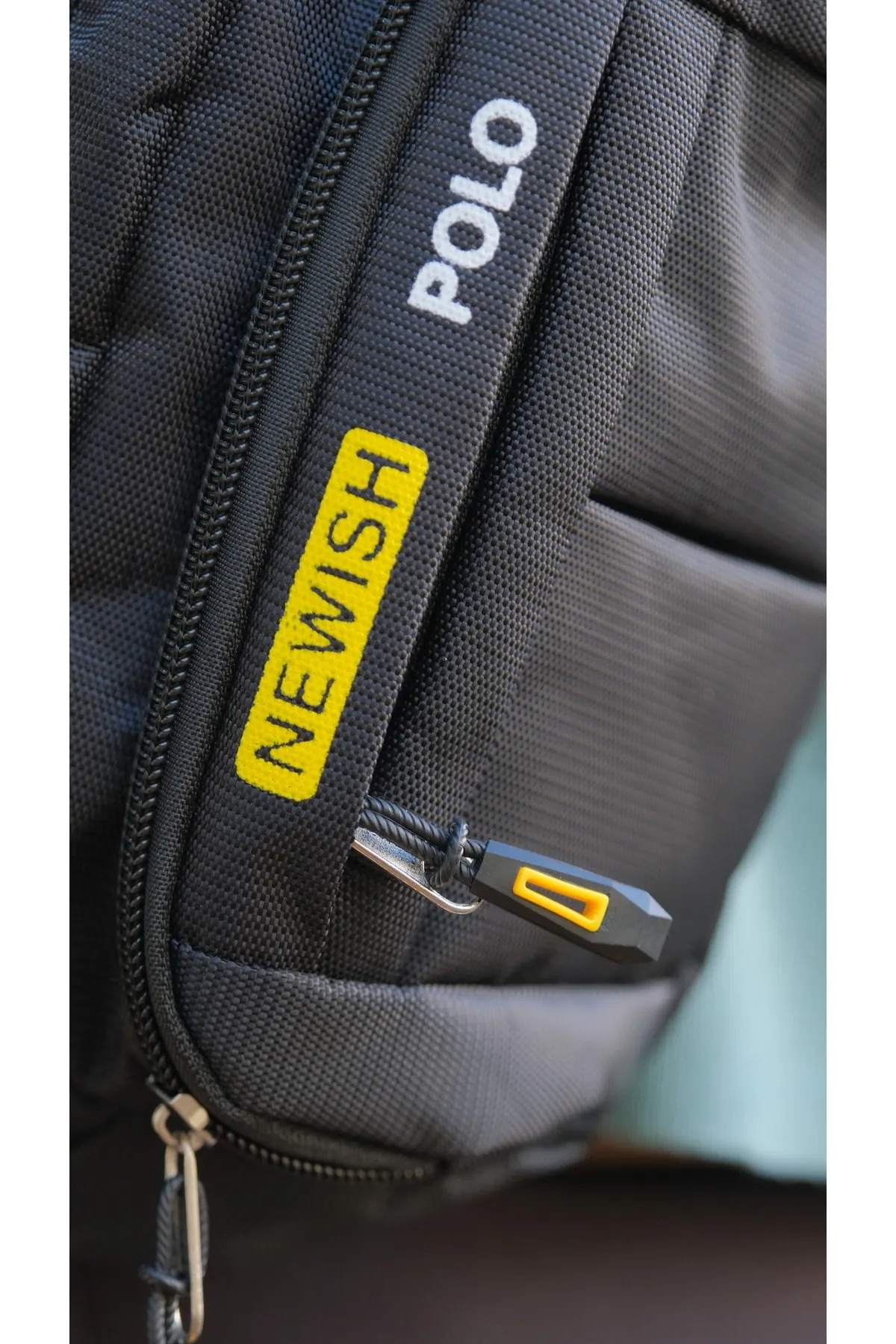 jön  Unisex Siyah Su Geçirmez Usb Ve Kulaklık Girişli Bel Ve Omuz Çanta Freebag - Görsel 4