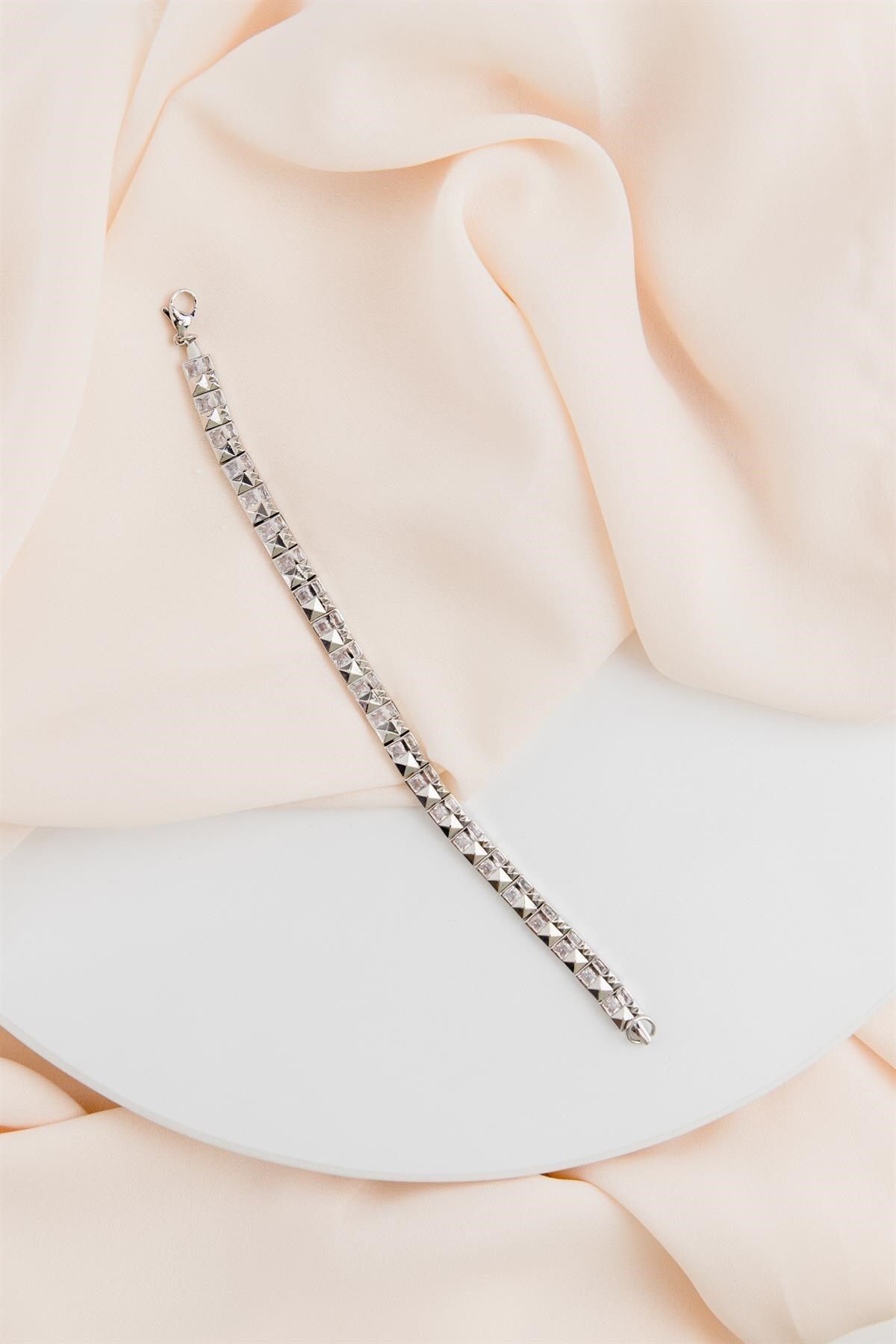 Square top silver bracelet