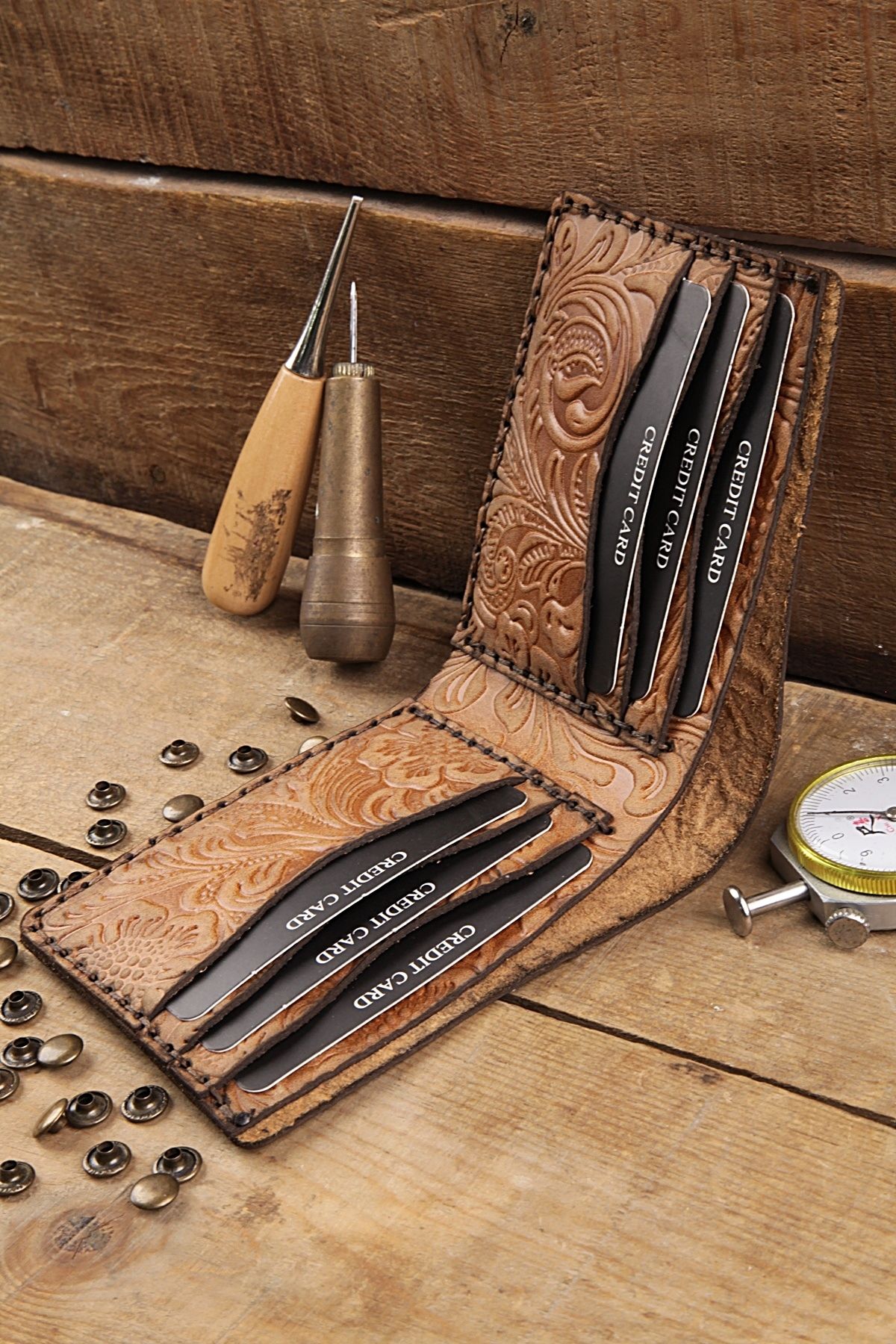 کیف پول مردانه قهوه ای دست ساز New Coast Leather 1900's