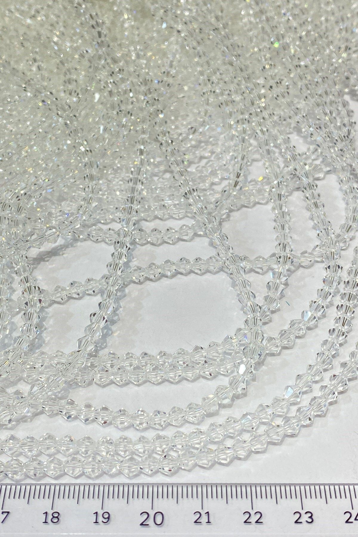 Hobigram-Sortiment de mărgele Mărgele de cristal transparente Pramit Sequence 4 mm – Mărgele, Design elegant, Accesoriu pentru femei – Bo 2