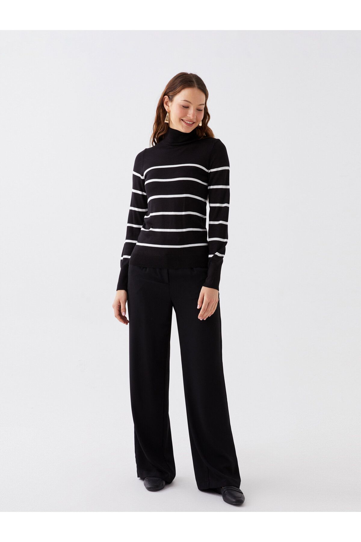 LC Waikiki-Turtleneck csíkos, hosszú ujjú női kötött pulóver 2